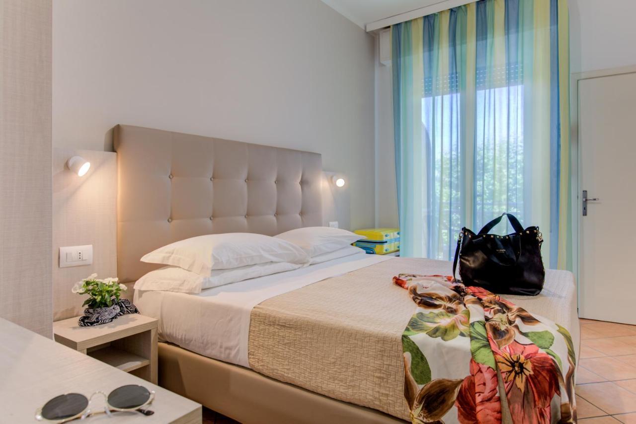 Hotel Cimarosa リッチョーネ エクステリア 写真